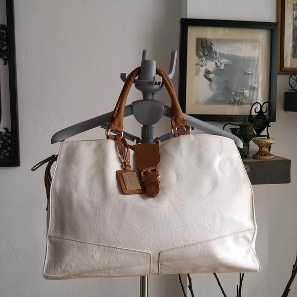 Anne Klein Handbags - Anne klein Hand bag